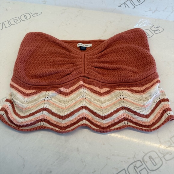 American Eagle Outfitters Cropped Chevron Crochet Tube Top Size XL Boho - Picture 8 of 8